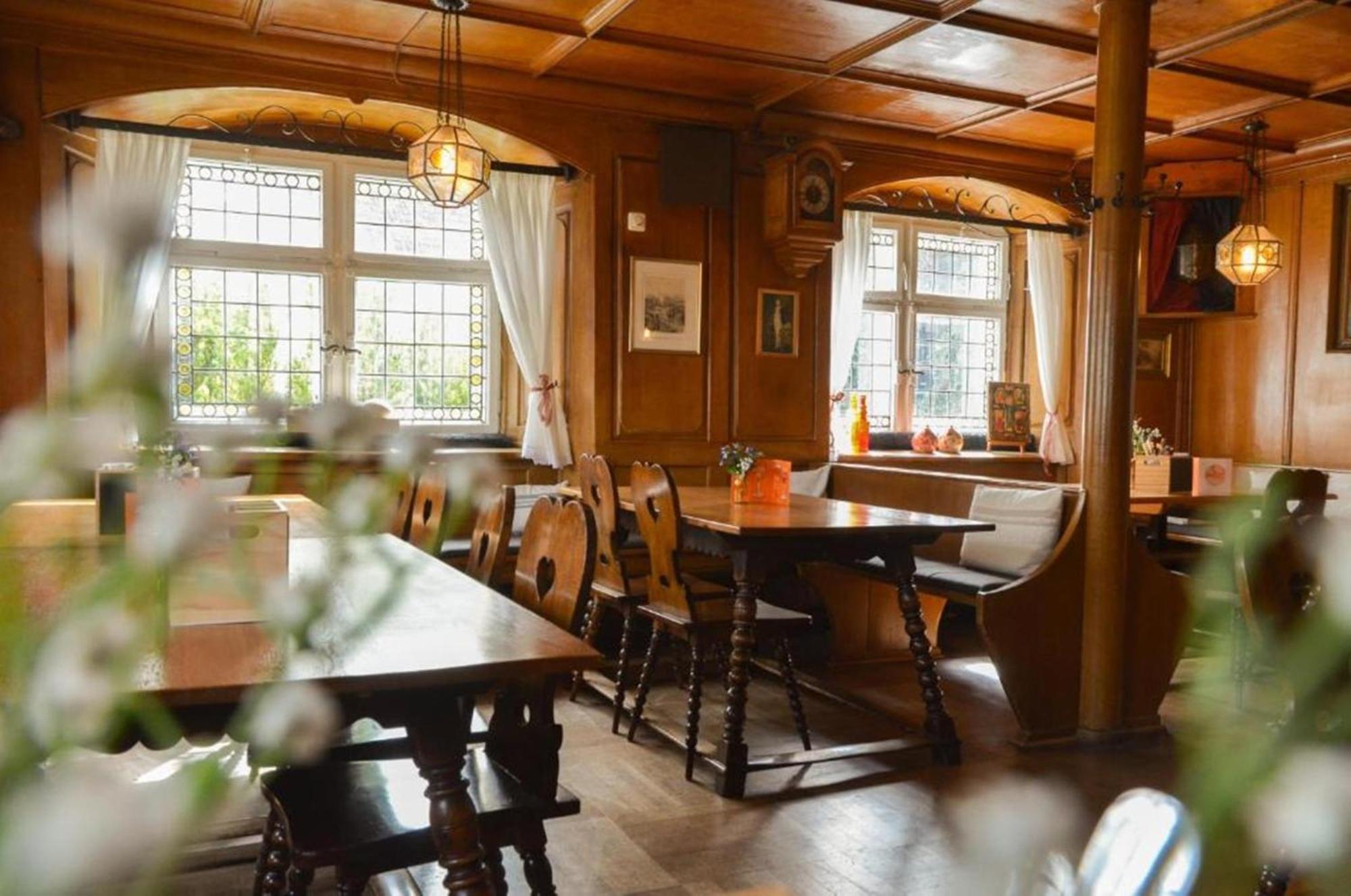 Gasthof Zum Ritter - A Cozy Historical Landmark ウルム エクステリア 写真